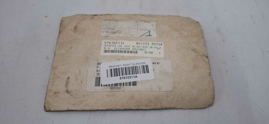 BRACKET, RIGHT SILENCER - 57610211A