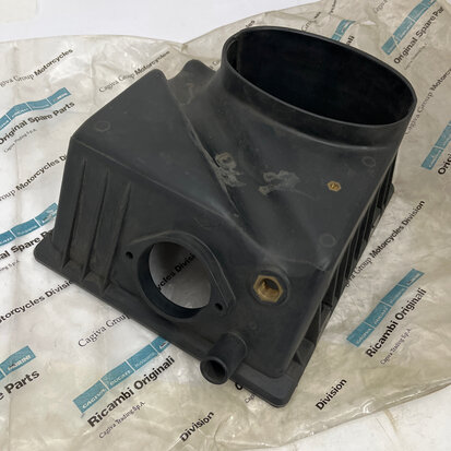 Ducati AIR FILTER BOX - 44210011b Superbike