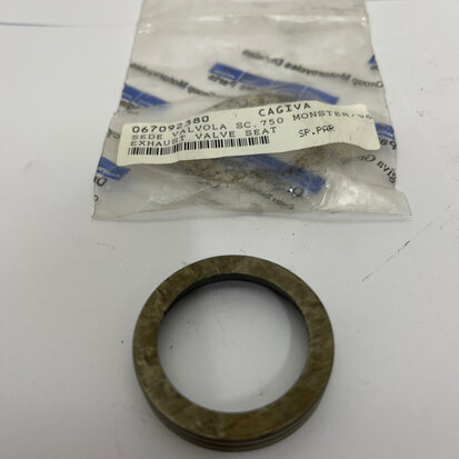Ducati SEAT, EXHAUST VALVE - 067092380 Supersport-Monster-