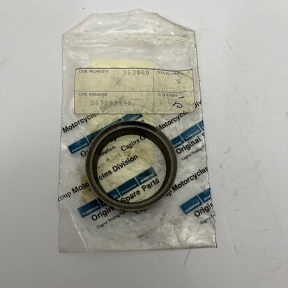 Ducati SEAT, INTAKE VALVE - 067092370 851 888-Supersport-