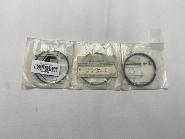 Ducati PISTON RING SET - 065947490 Pantah