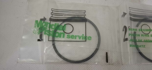 Ducati PISTON RING SET - 034047490 Monster