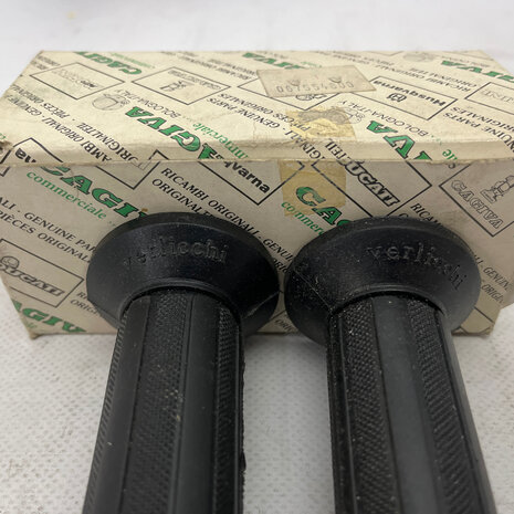 HANDGRIPS PAIR  - 067554800