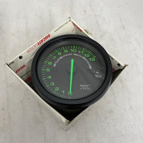 TACHOMETER - 40240061B