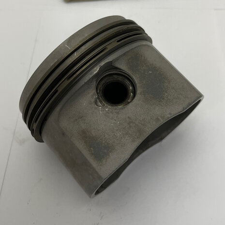 Ducati PISTON - 066047405 pantah 500 SL piston mahle complete 74mm
