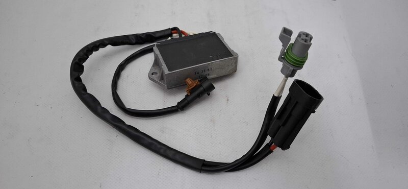 VOLTAGE REGULATOR - 54040091A