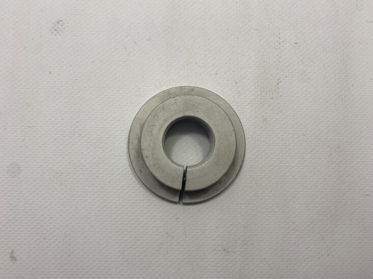 RING NUT  - 037037030