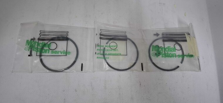 PISTON RING SET  - 034047490